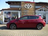 Toyota Auris 1.8 Hybrid Automatik Team Deutschland - rote Toyota Auris