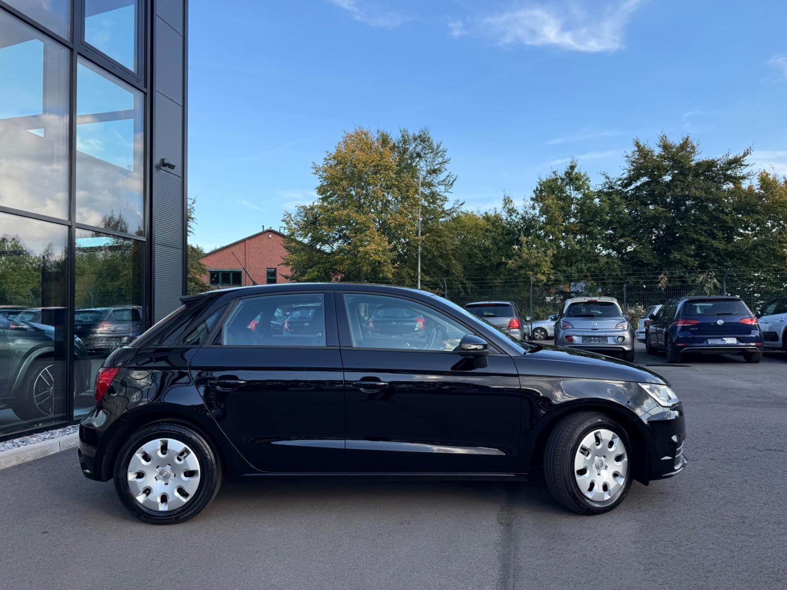 Audi A1 Sportback Ultra Sport*SHZ*TEMP*FSP*USB*HU NEU