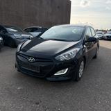 Hyundai i30 CRDi Comfort Go ISG 110HK 5d 6g - Hyundai i30 mit Diesel-Antrieb: Kleinwagen