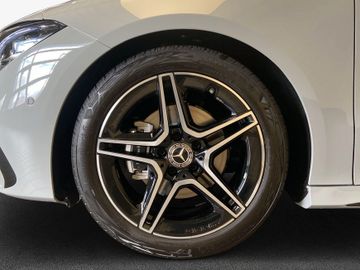 Mercedes CLA 180 Shooting Brake - 6