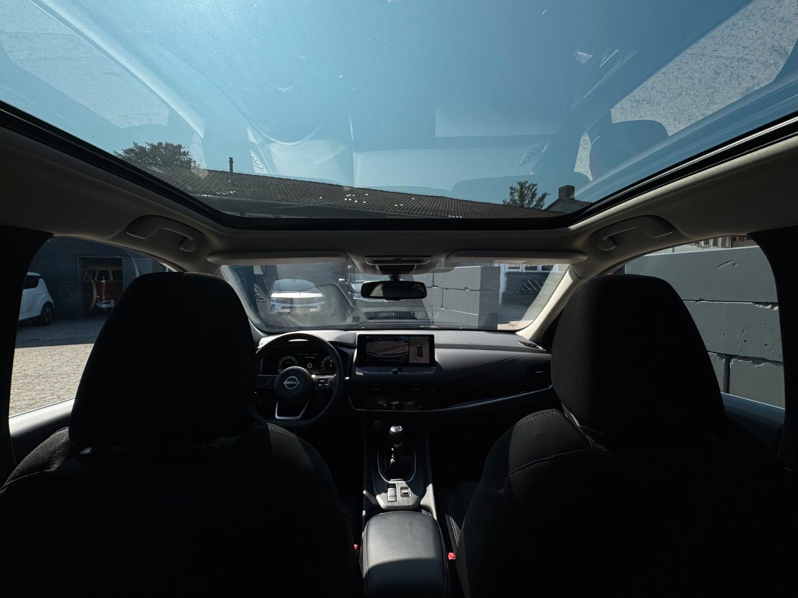 Fahrzeugabbildung Nissan Qashqai 1.3 DIG-T MHEV N-Connecta Pano 360° ACC