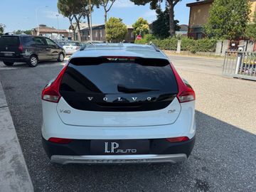 Volvo V40 Cross Country - 5