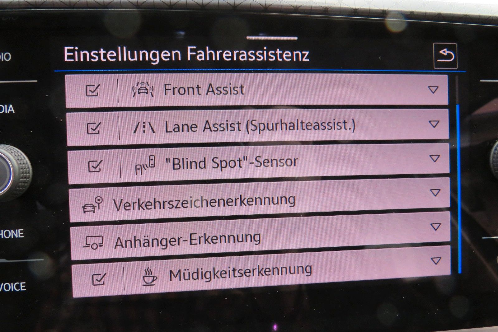 Fahrzeugabbildung Volkswagen T-Cross Highline DSG ACC NAVI AHK APP 1.HAND