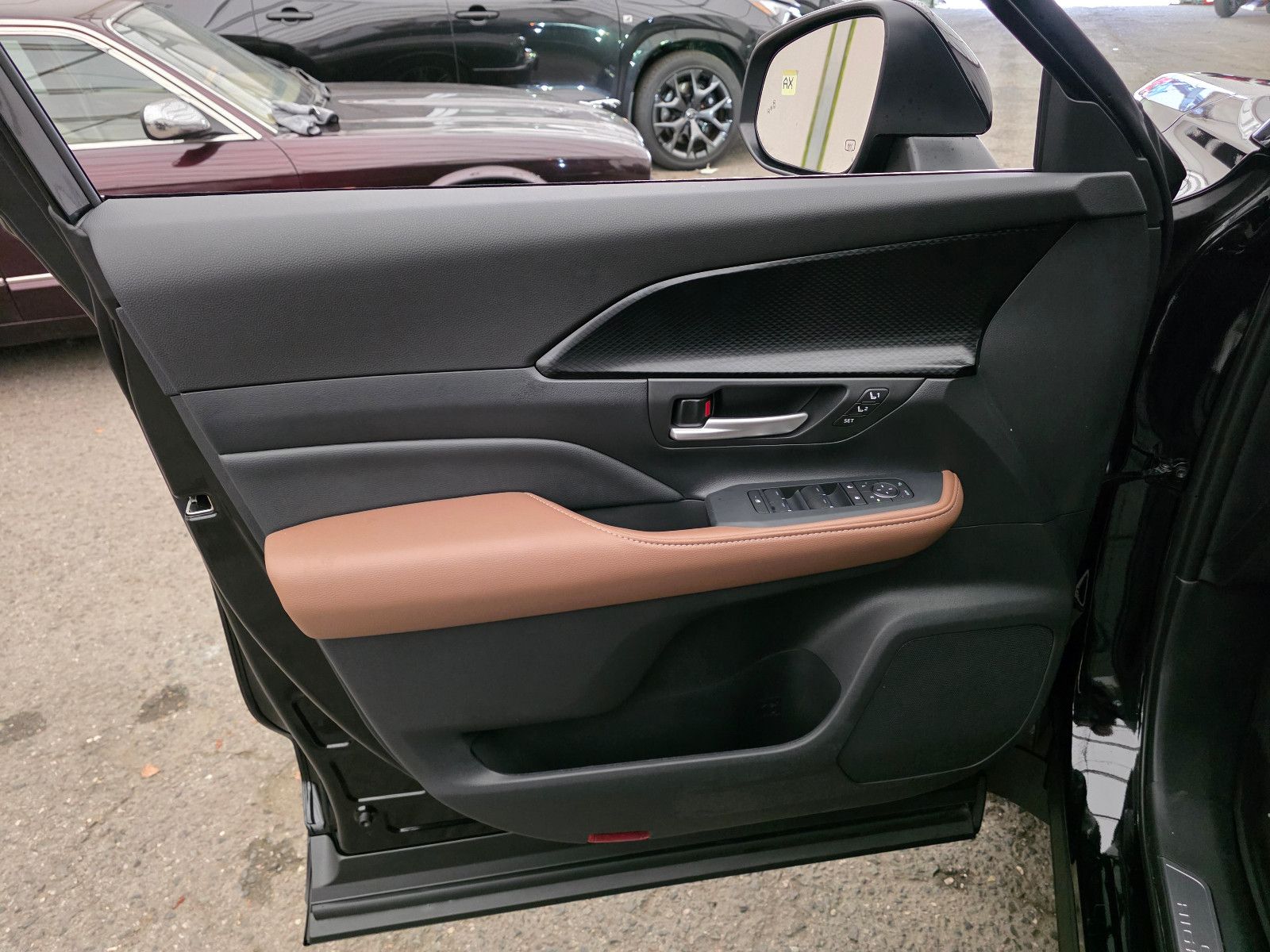 Fahrzeugabbildung Toyota GRAND Highlander Platinum Max T1: 68.000 EURO