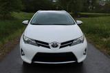 Toyota Auris Touring Sports 2.0 D-4D | Navi | Kamera - weiße Toyota Auris Touring Sports
