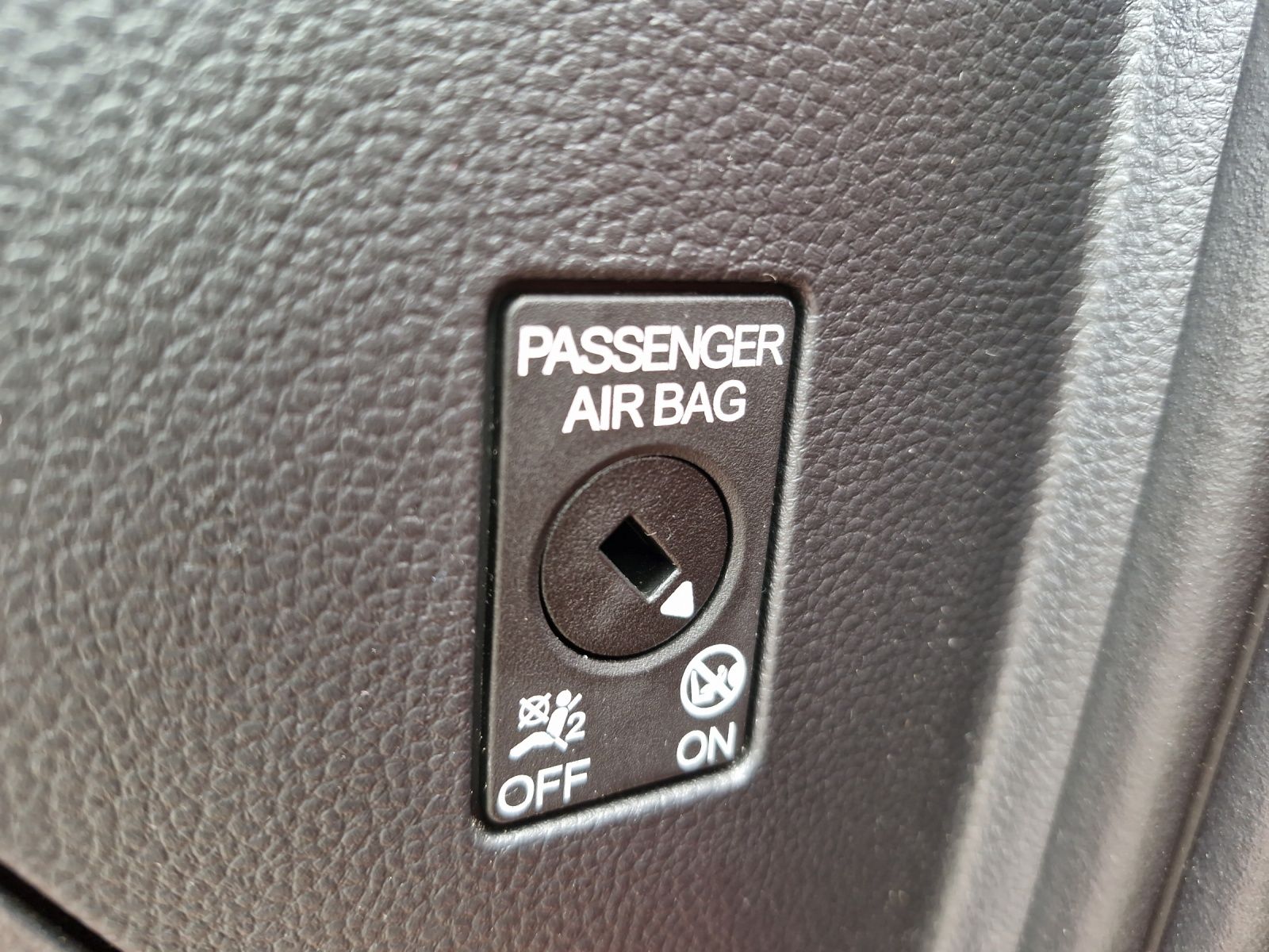 Fahrzeugabbildung SEAT Ibiza Reference 1.0 MPI KLIMA LED