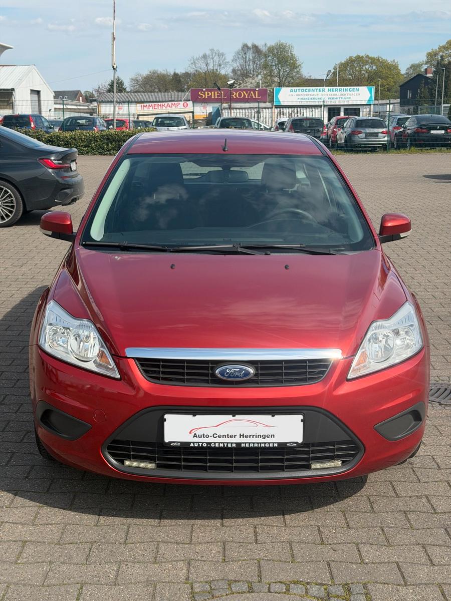 Ford Focus Turnier Style 1.6/Tüv 05.27/AHK/Allwetter