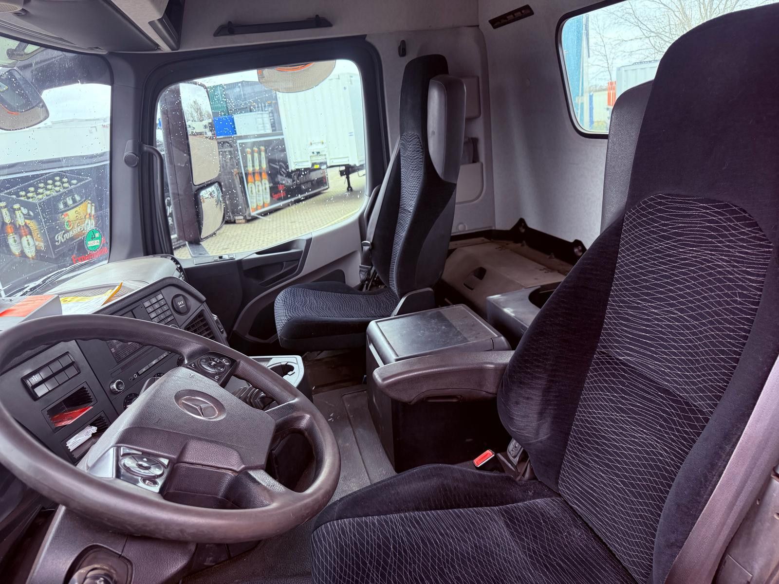 Fahrzeugabbildung Mercedes-Benz Antos 2545 Abrollkipper Meiler2070 Kupplung Neu