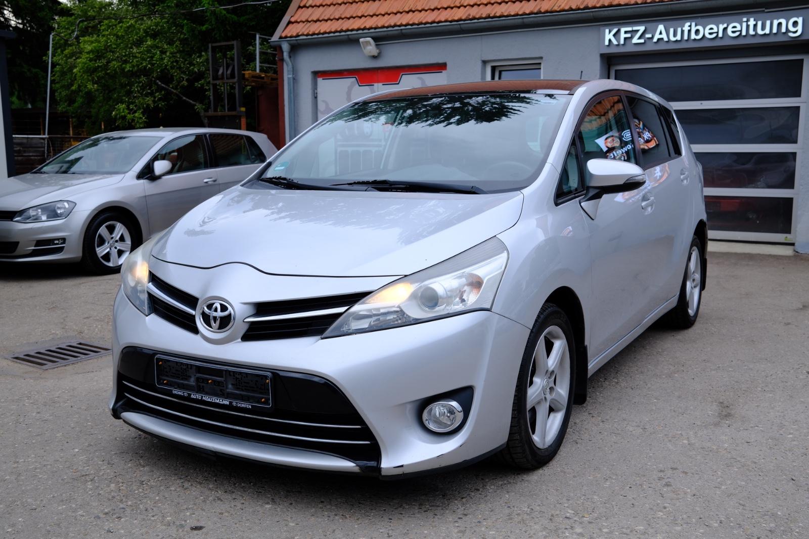 Toyota Verso Life - Panorama / Automatik! / Klima!