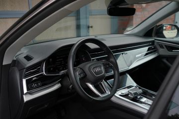 Audi Q8 - 9