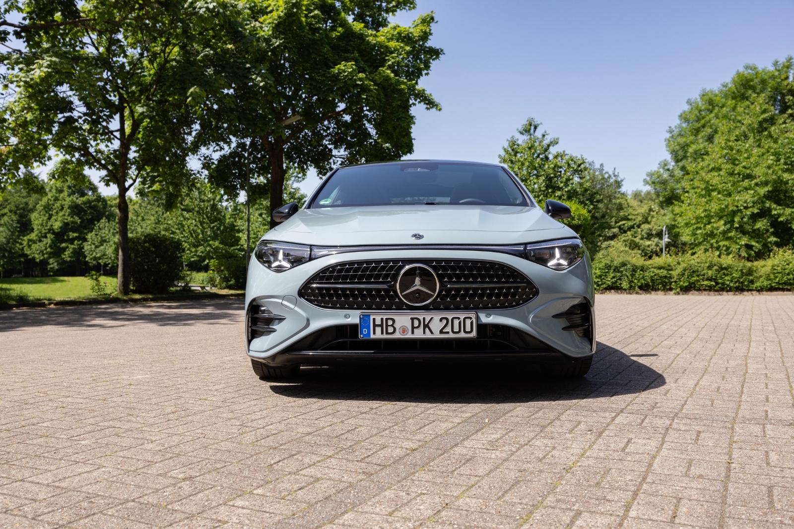 Mercedes-Benz CLA 200/AMG/SUPERSCREEN/NIGHTP/PANO/BURM/19*