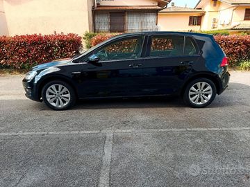 Volkswagen Golf - 10