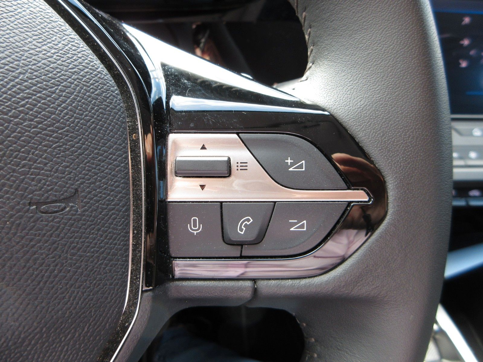 Fahrzeugabbildung Peugeot 308 SW Active Pack LED/NAVI/SHZ/PDC/AHK/ALU