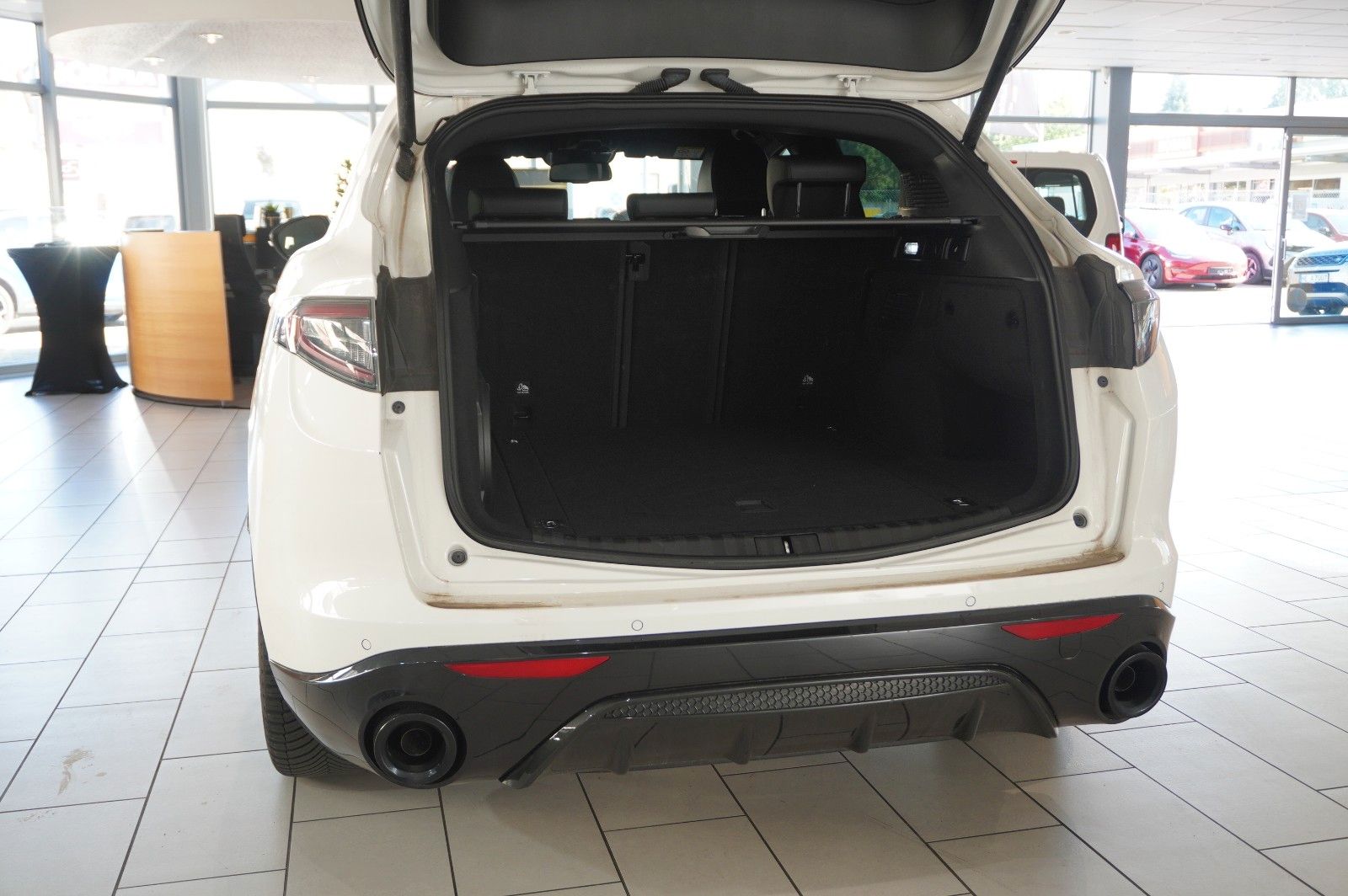 Fahrzeugabbildung Alfa Romeo Stelvio 2.2D VELOCE Q4 NAVI/LED/KAMERA/MATRIX/SH