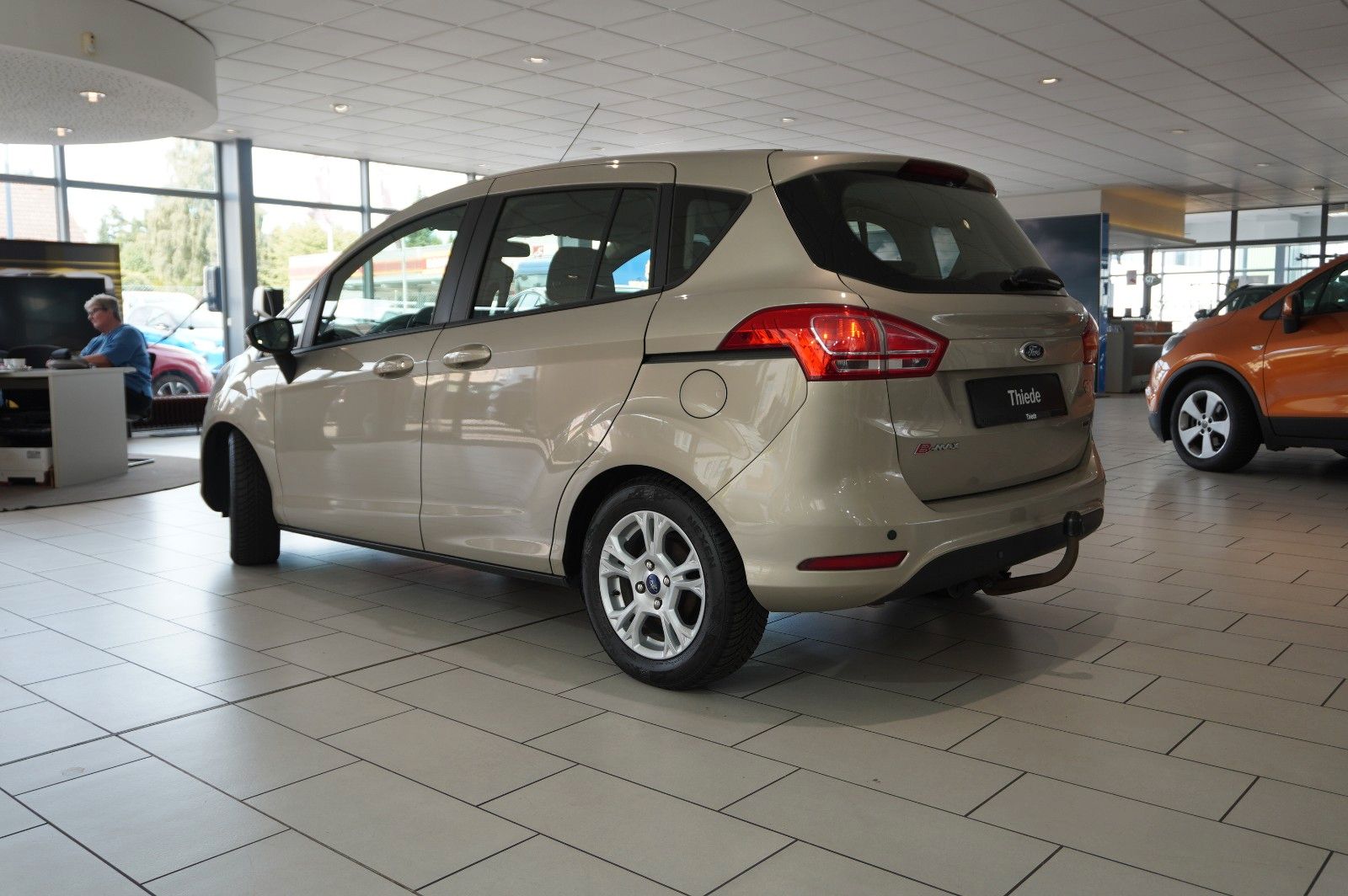 Fahrzeugabbildung Ford B-Max 1.0 TREND KLIMA/PDC/NEBEL/USB/AHK