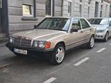 Mercedes-Benz Mercedes Benz 190 E 2,0 Automatik Klimaanl... - Mercedes-Benz 190 in Duisburg