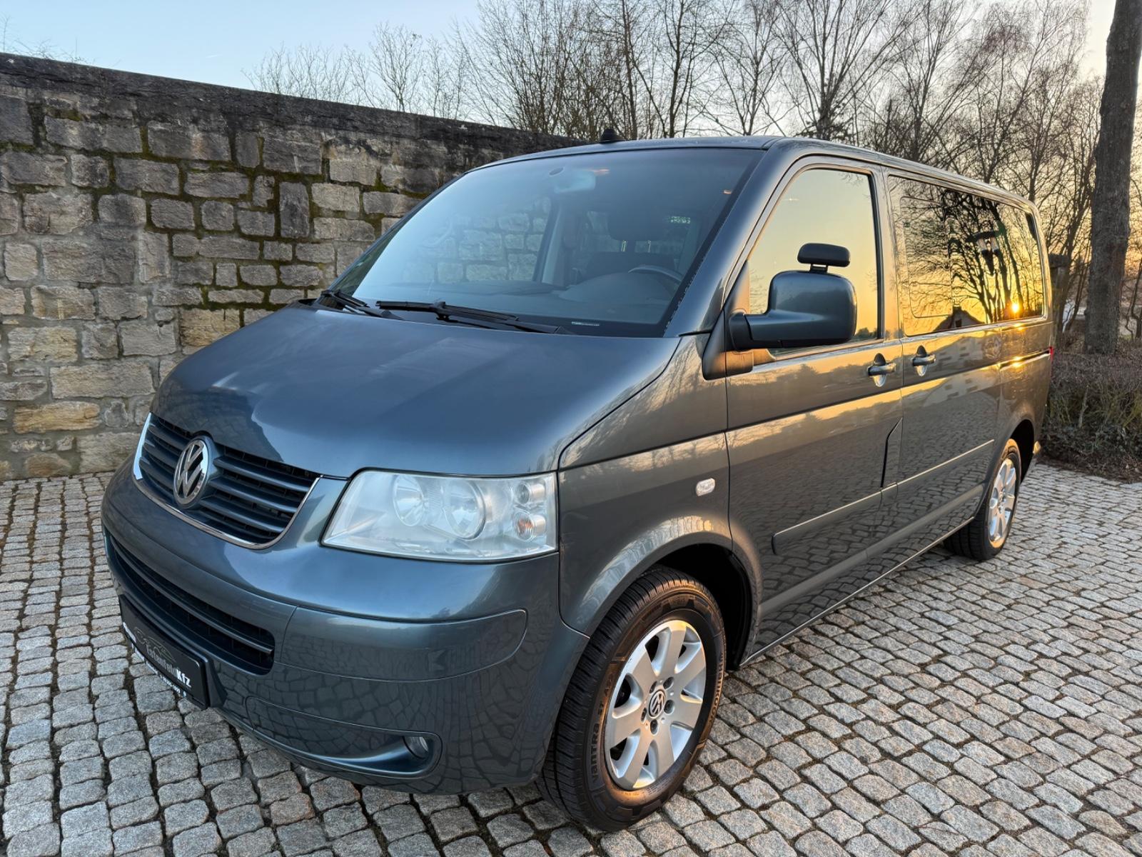 Volkswagen T5 Multivan 2.5TDI 2xSchiebetür Klima AHK TÜV