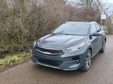 Kia Xceed 1,4 T-GDI Spirit Grau Metallic - Kia XCeed von privat