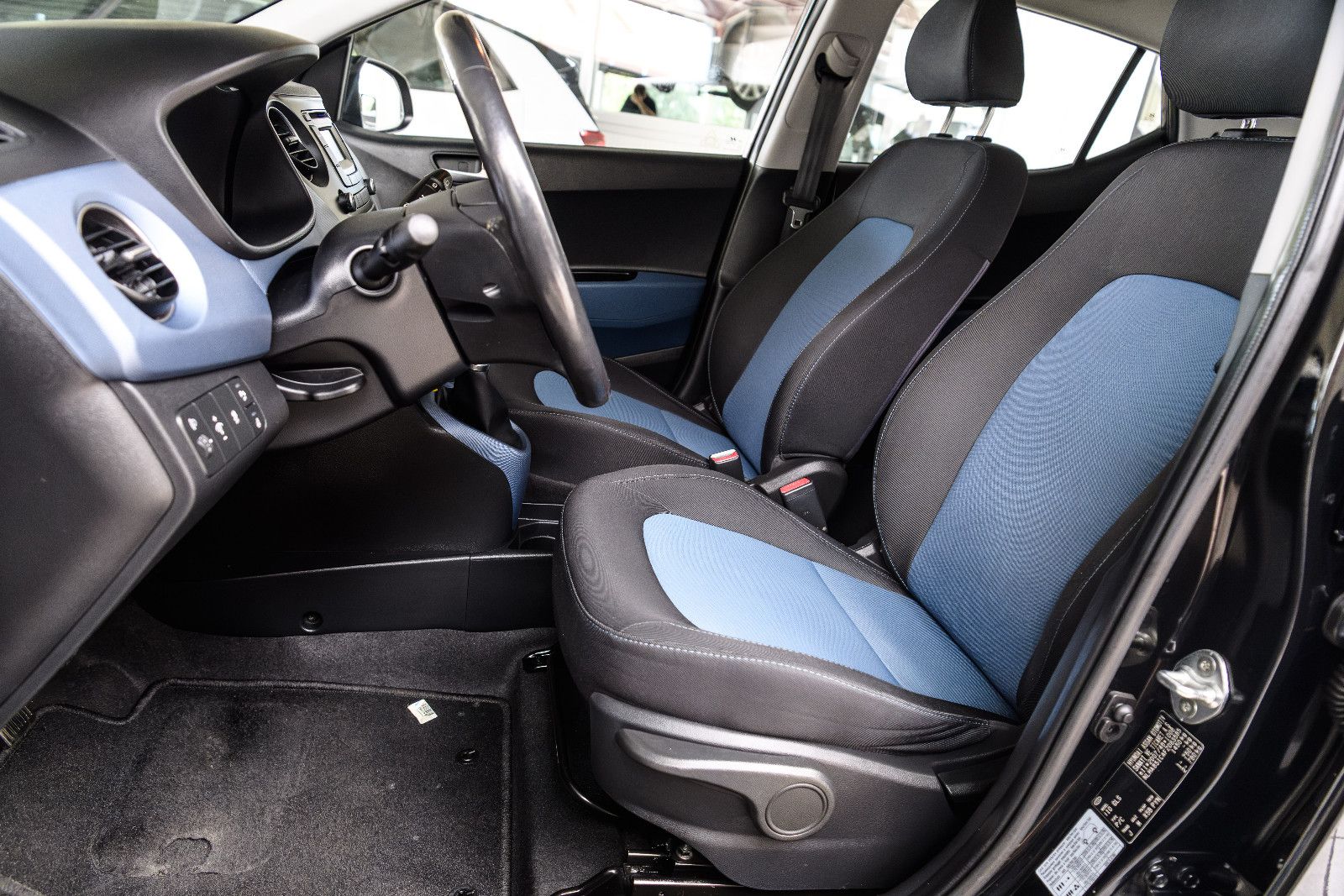 Fahrzeugabbildung Hyundai i10 GO! FIFA World Cup Edition  erst 29950 KM