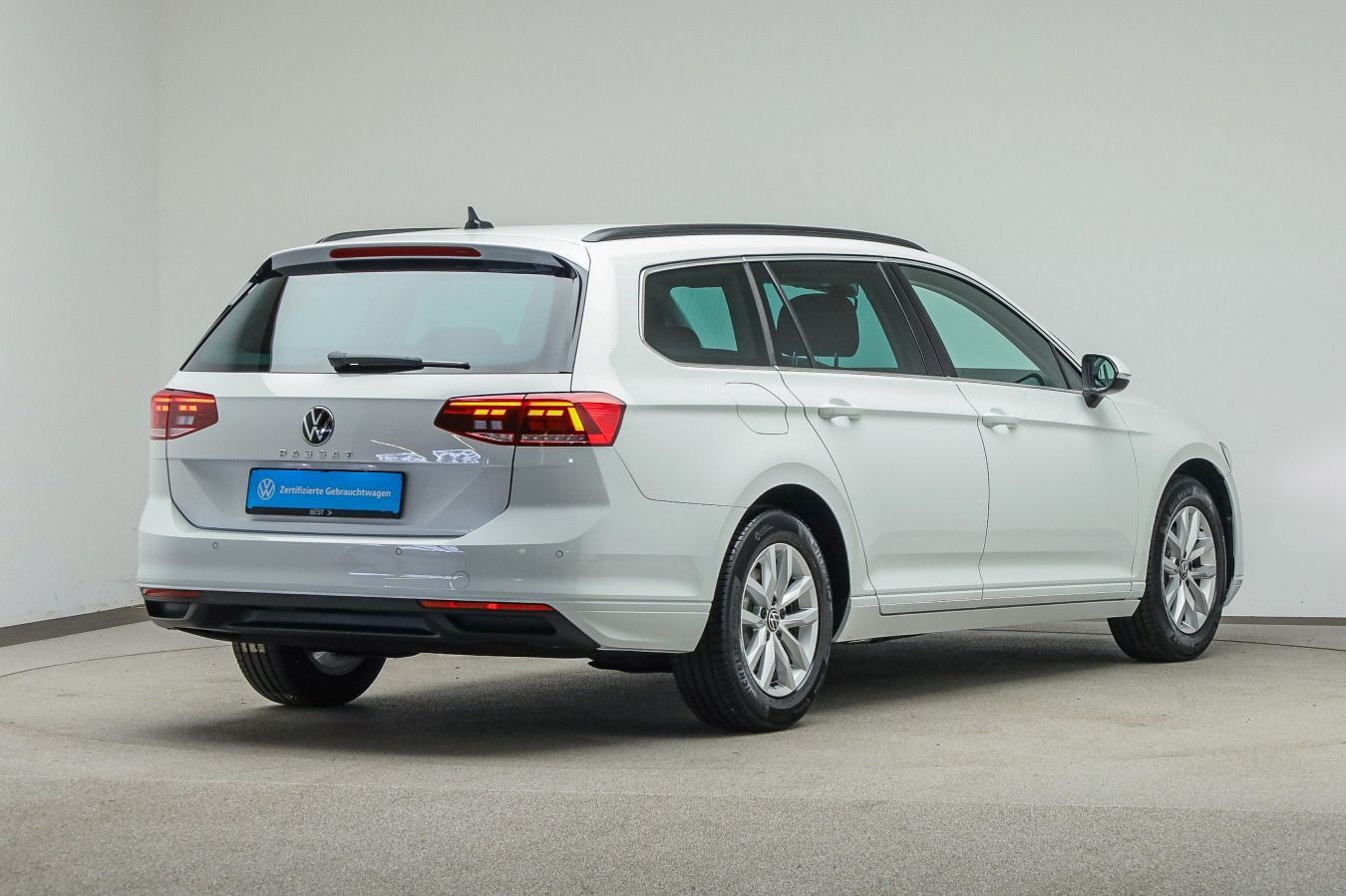 Volkswagen Passat Variant - Bild 3