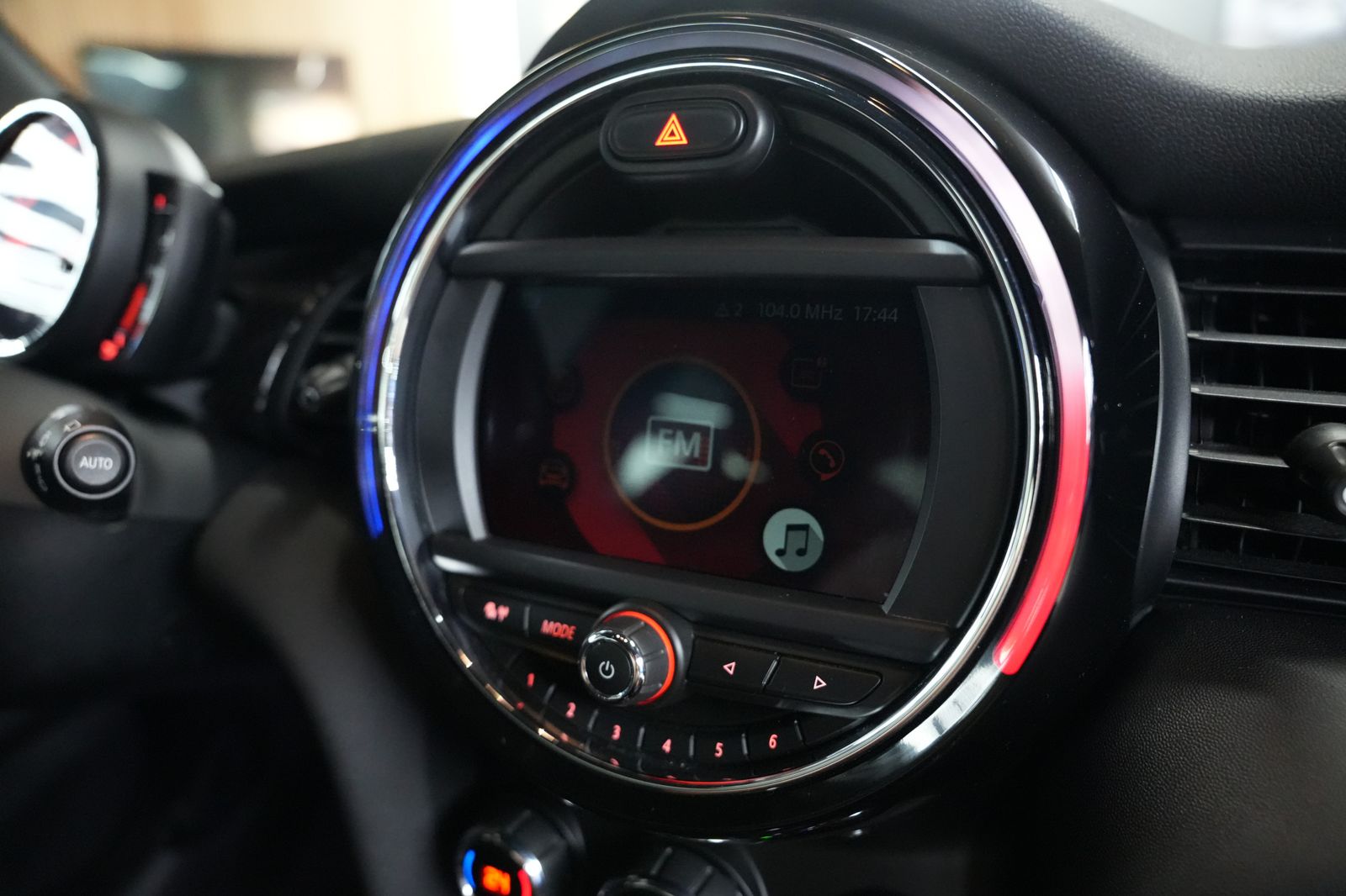 Fahrzeugabbildung MINI Cooper S John Cooper Works*SHZ*LED*AppleCarPlAY