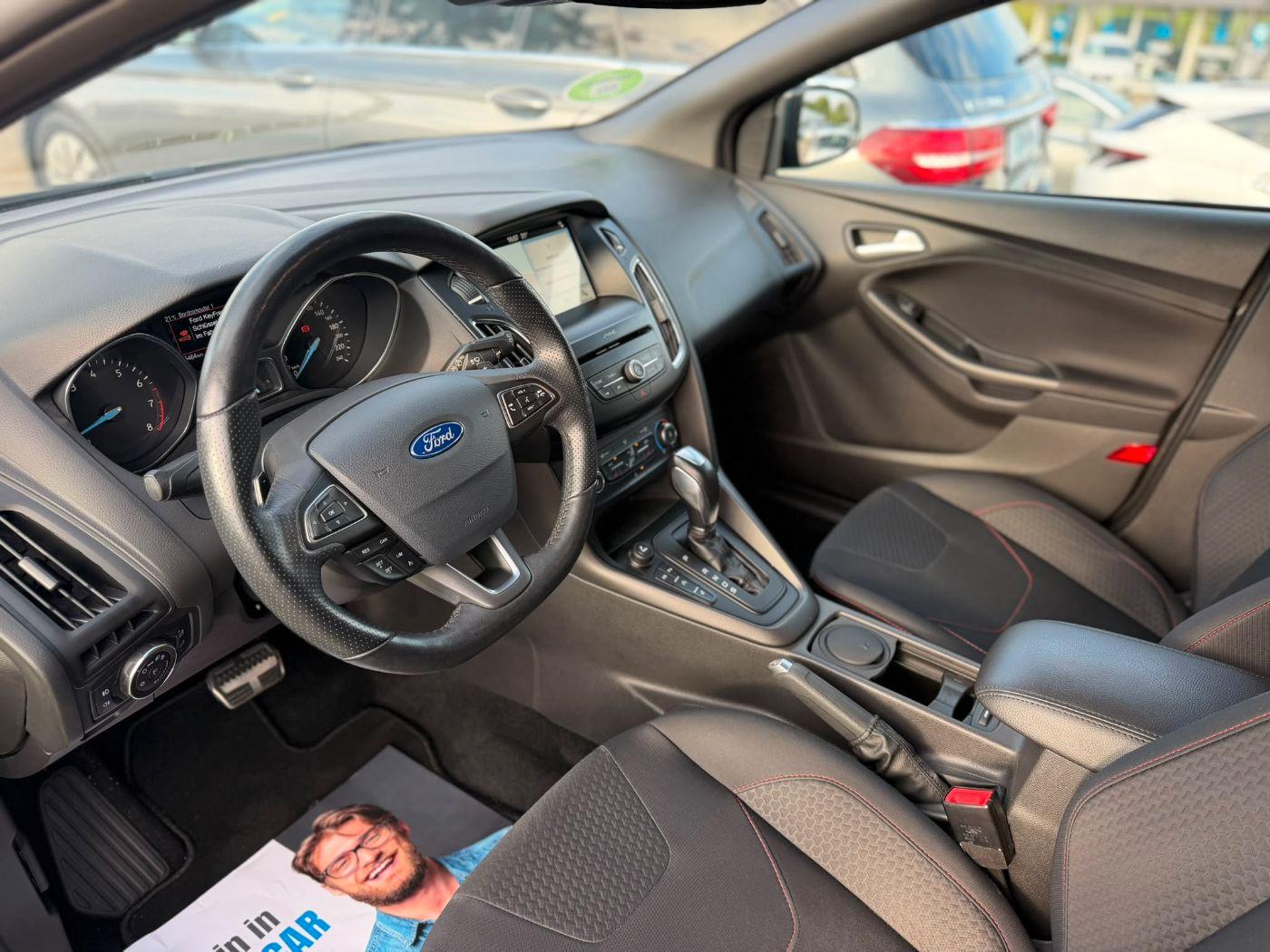 Ford Focus ST-Line Navi PDC SHZ Winterp. Facelift Kam