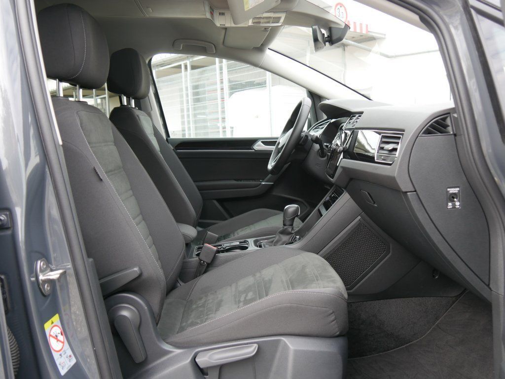 Volkswagen Touran 1.5 TSI DSG Highline Navi AHK LED ACC Dig foto 4