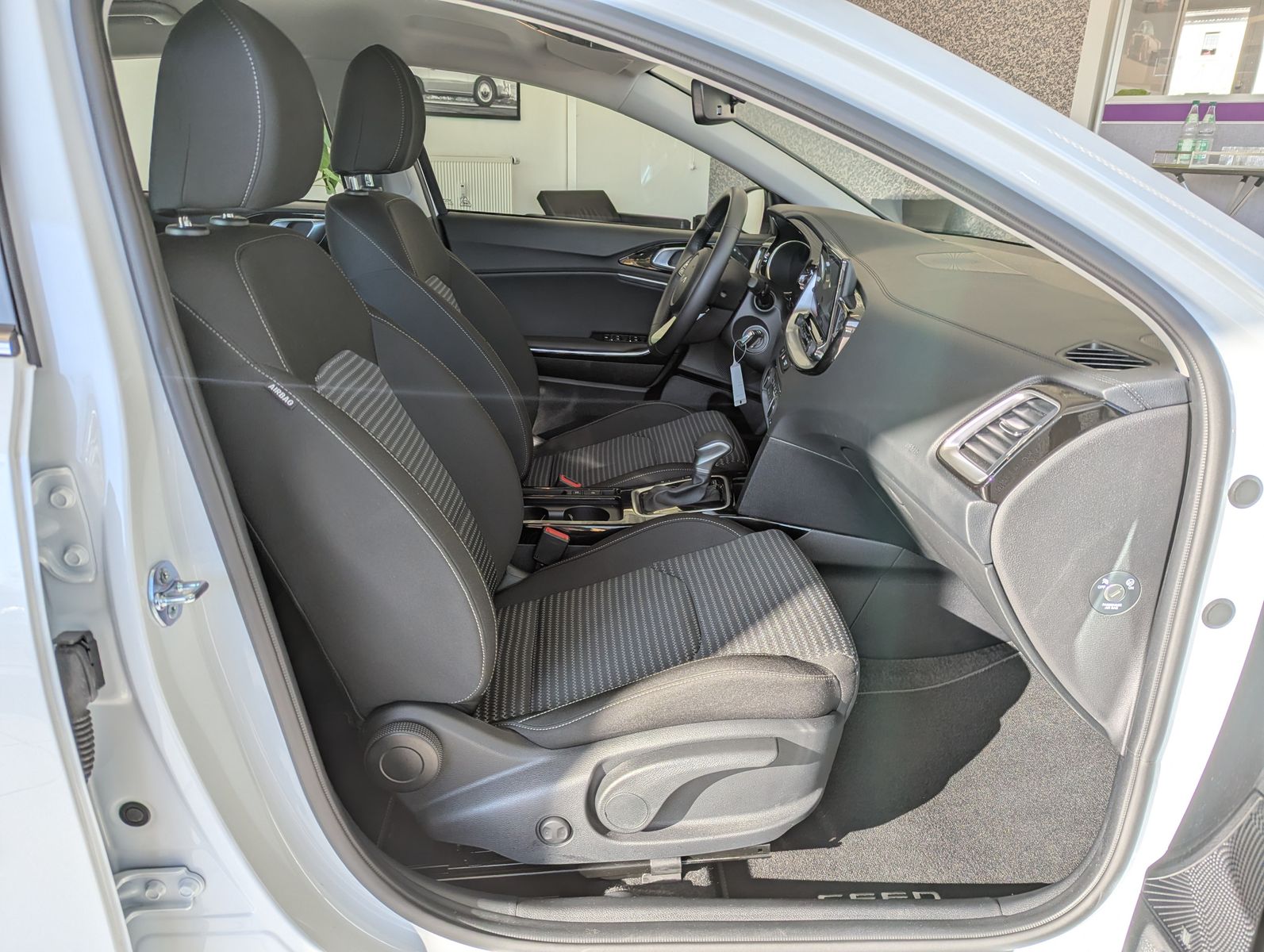 Fahrzeugabbildung Kia cee'd / Ceed 1.5 Spirit JBL ACC Kamera 7J-Gar