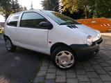 Renault Twingo C06 1.2, EZ 2001 - Renault Twingo C06 mit Benzin-Antrieb