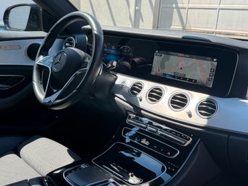 Mercedes E 200 - 9