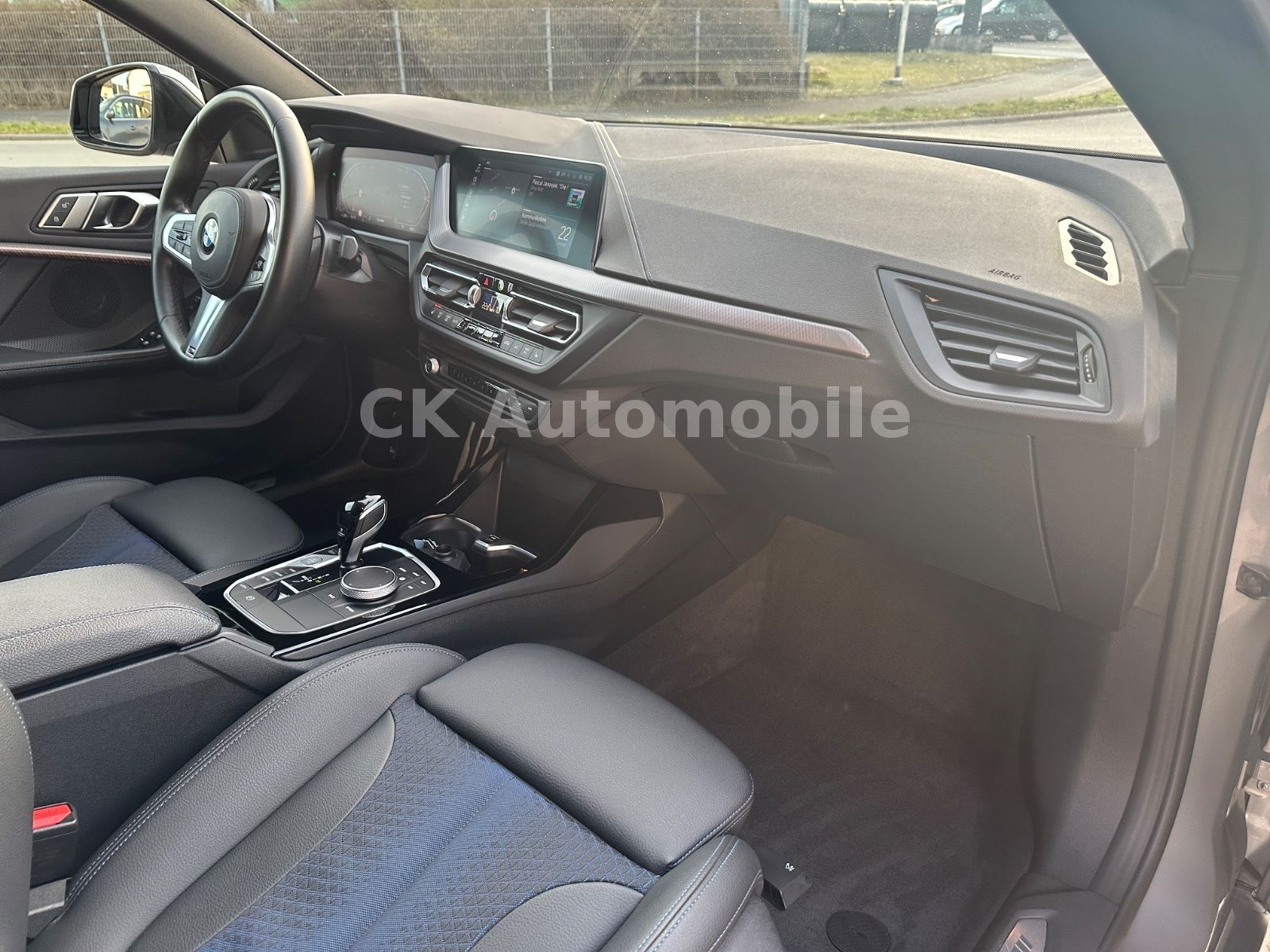 Fahrzeugabbildung BMW 218i Gran Coupé M-Sport/Shadow-LineNavi/LED