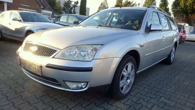 Ford Mondeo Turnier Ghia