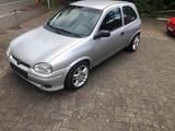Opel Corsa b Oldtimer 1.6 16V 109 PS (nicht GSI) - Opel Corsa mit Benzin-Antrieb: Kleinwagen, B Gsi