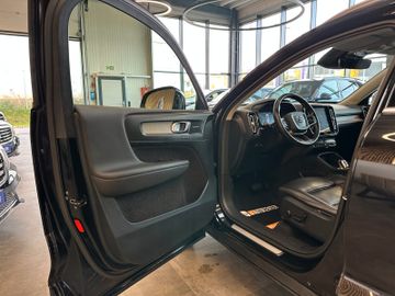 MYAUTOCENTER – Gebraucht- und Jahreswagen mit Werkstattservice in Pfaffenhofen Volvo XC 40 XC40 Inscription AWD *2. Hand*360°Kamera*