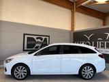 Hyundai i30 cw 1.4L Passion + Navi/CarPlay/Sitzhz./ - Hyundai i30: 1.4