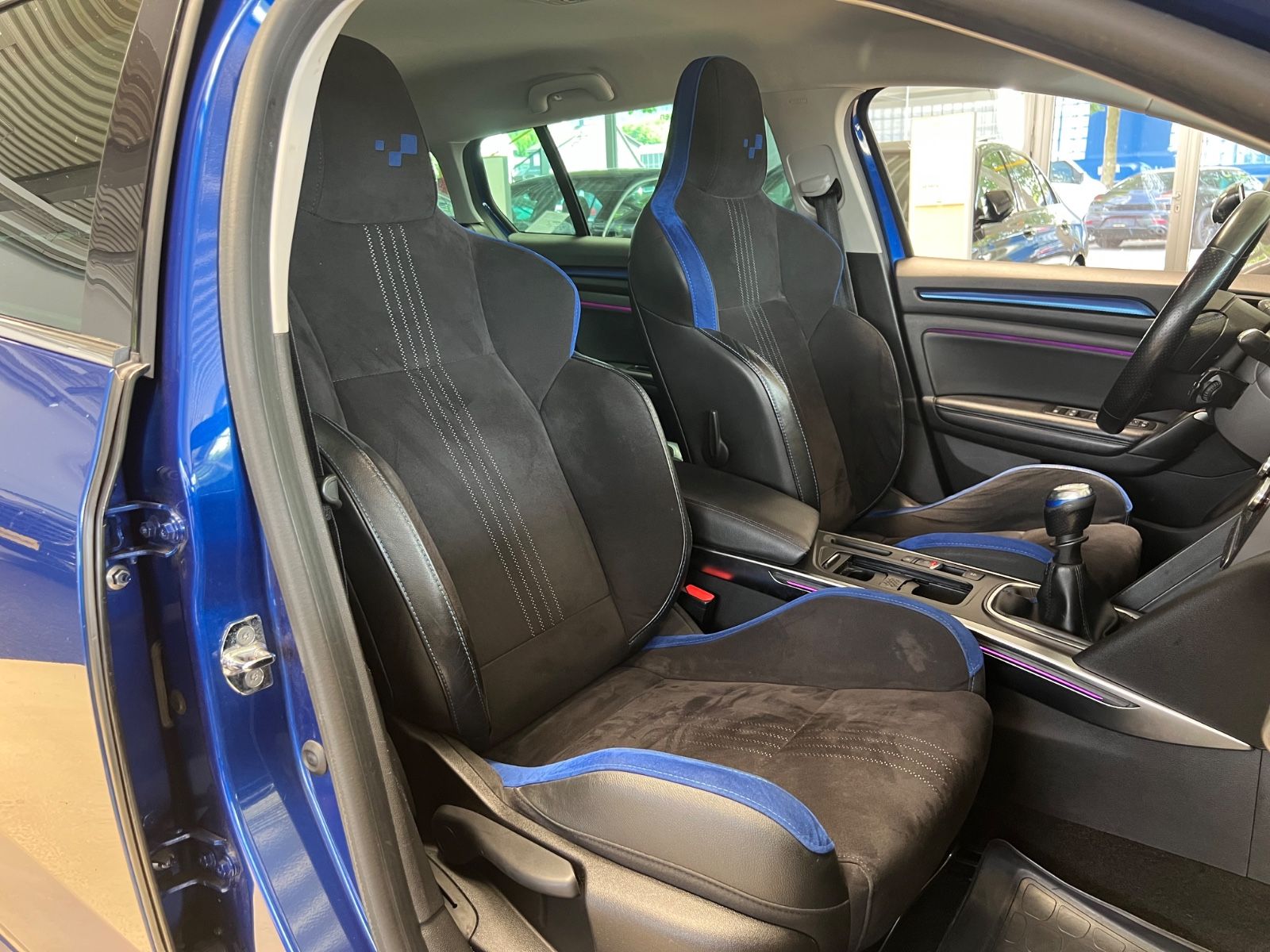 Fahrzeugabbildung Renault Megane IV Grandtour GT-Line *SCHALENSITZE*