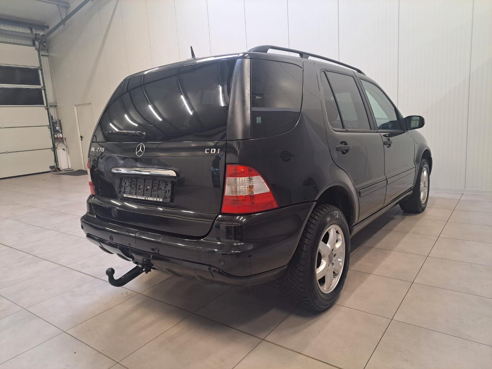 Mercedes-Benz ML270 2004 — photo 7
