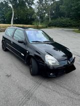 Renault Clio 2 Sport 2.0 16V 179/182 - Renault Clio: Kleinwagen, Sport