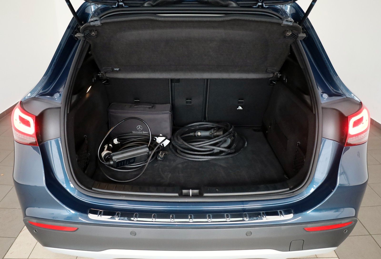 Fahrzeugabbildung Mercedes-Benz GLA 250 e Style ,T.Leder,Navi,LED,SH,Kamera