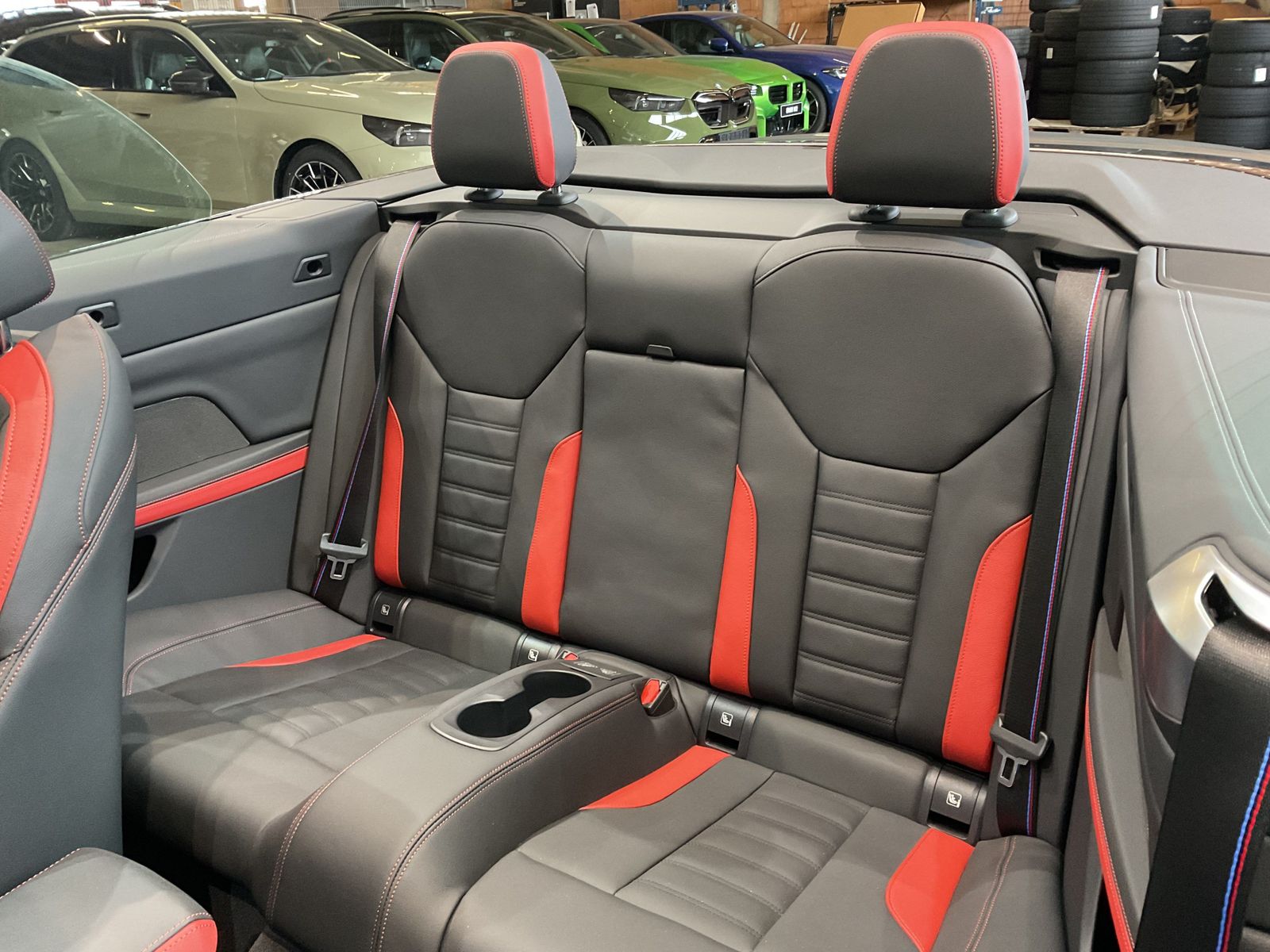 Fahrzeugeinzelansicht 12 Fahrzeugabbildung BMW M440i xDrive Cabrio Sportpaket HK HiFi DAB LED