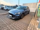 Ford Focus Automatik | PANO | HUD | B&O | Motor neu