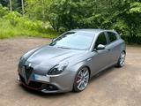 Alfa Romeo Giulietta Veloce Traumzustand Carbon KW-OZ-AGA - Alfa Romeo Giulietta: Veloce
