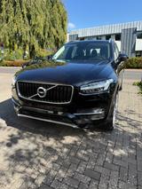 Volvo XC90 D5 AWD Geartronic Momentum,Panorama,RKamera - Volvo XC90 von privat