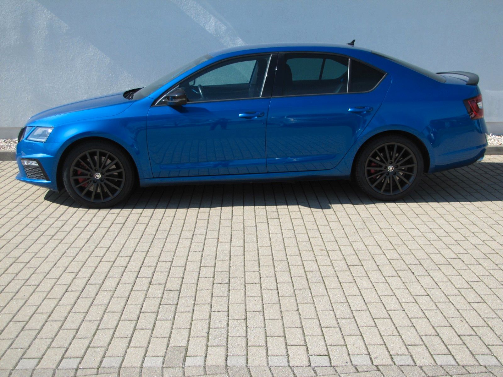 Fahrzeugabbildung SKODA Octavia Lim. RS 2.0l TSI 245PS 7-Gang DSG