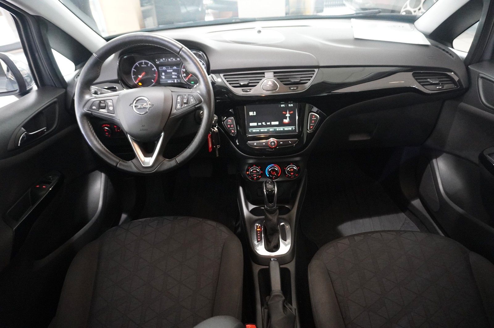 Fahrzeugabbildung Opel Corsa E 1.4 120 JAHRE 5-TÜR NAVI/SHZ/PDC/TEMP.