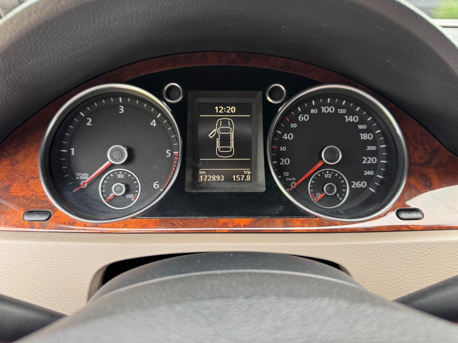 Volkswagen Passat 2009 — photo 24