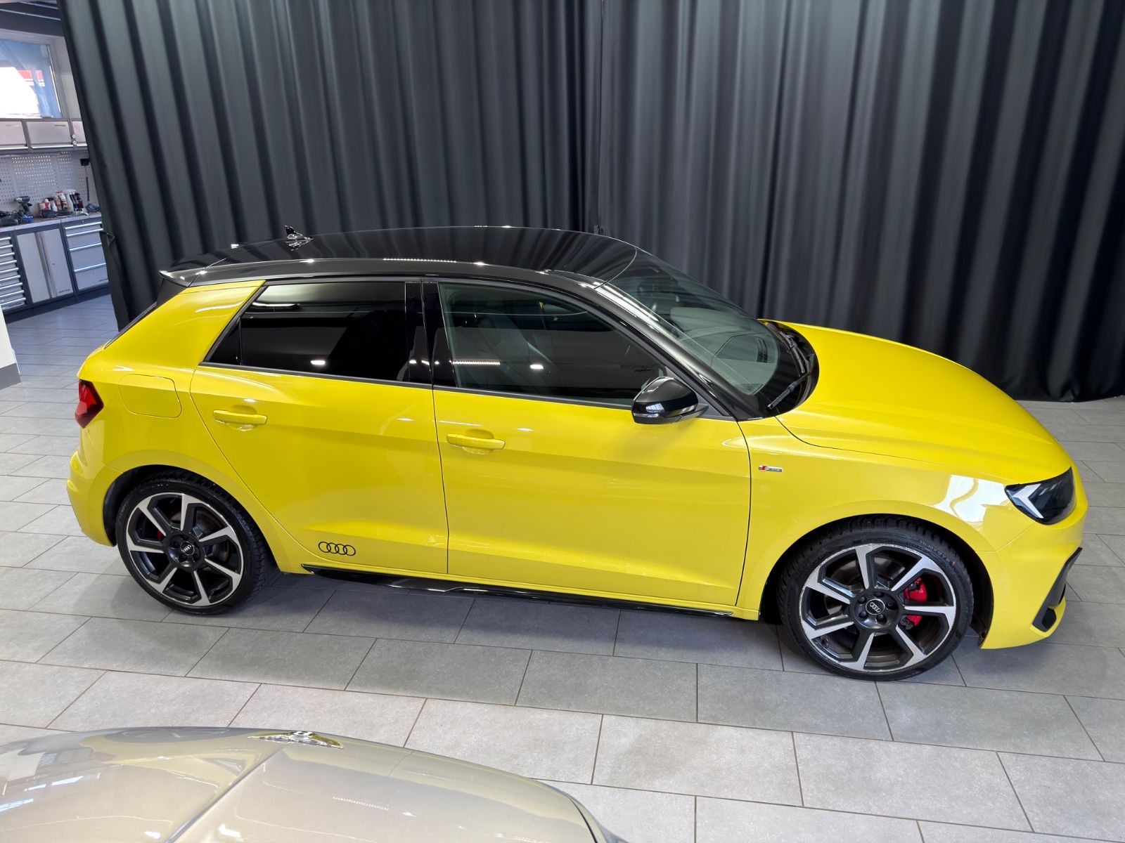 Fahrzeugabbildung Audi A1 Sportback 40 TFSI edition one|3xS-LINE|DSG|