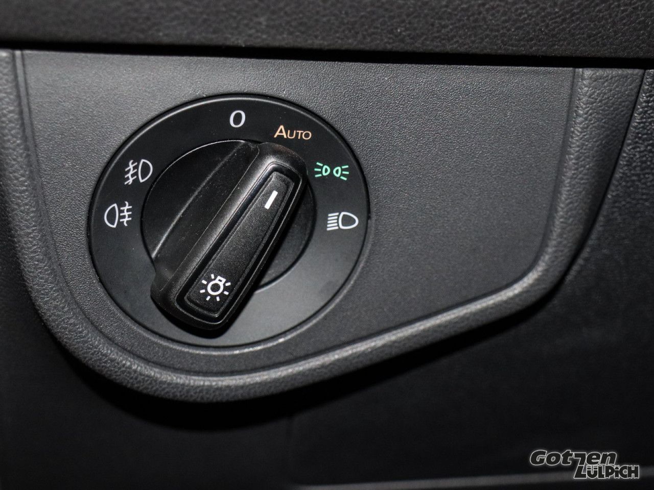 Fahrzeugabbildung Volkswagen Polo R-Line 1.0 TSI Navi IQ.DRIVE