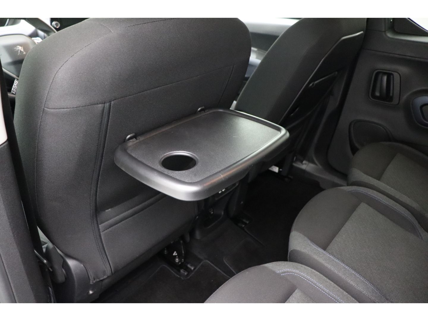 Fahrzeugabbildung Peugeot Rifter 1.2 Pure Tech Allure Pack L1 AUTOMATIK