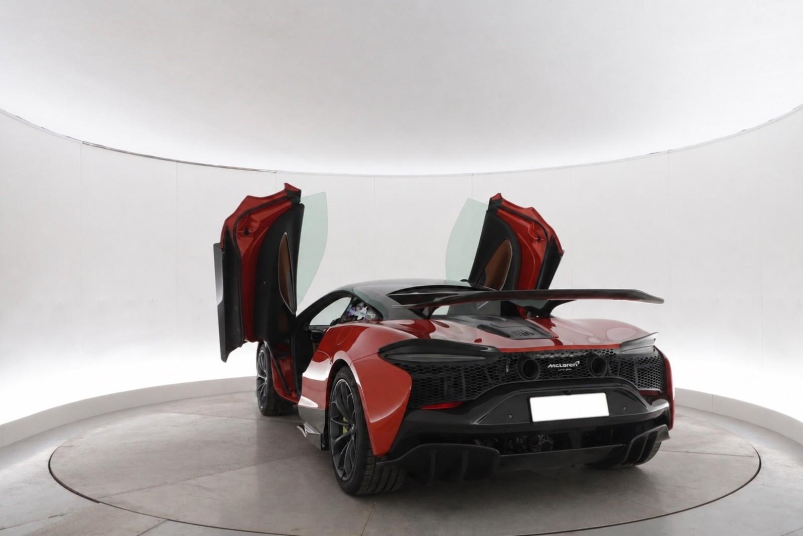 McLaren Artura Novitec Carbon 700Hp